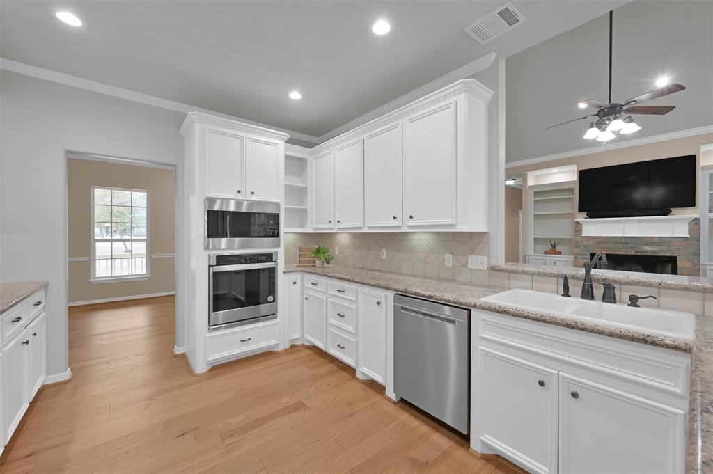 378 Skipper Lane, Montgomery, Texas image 10