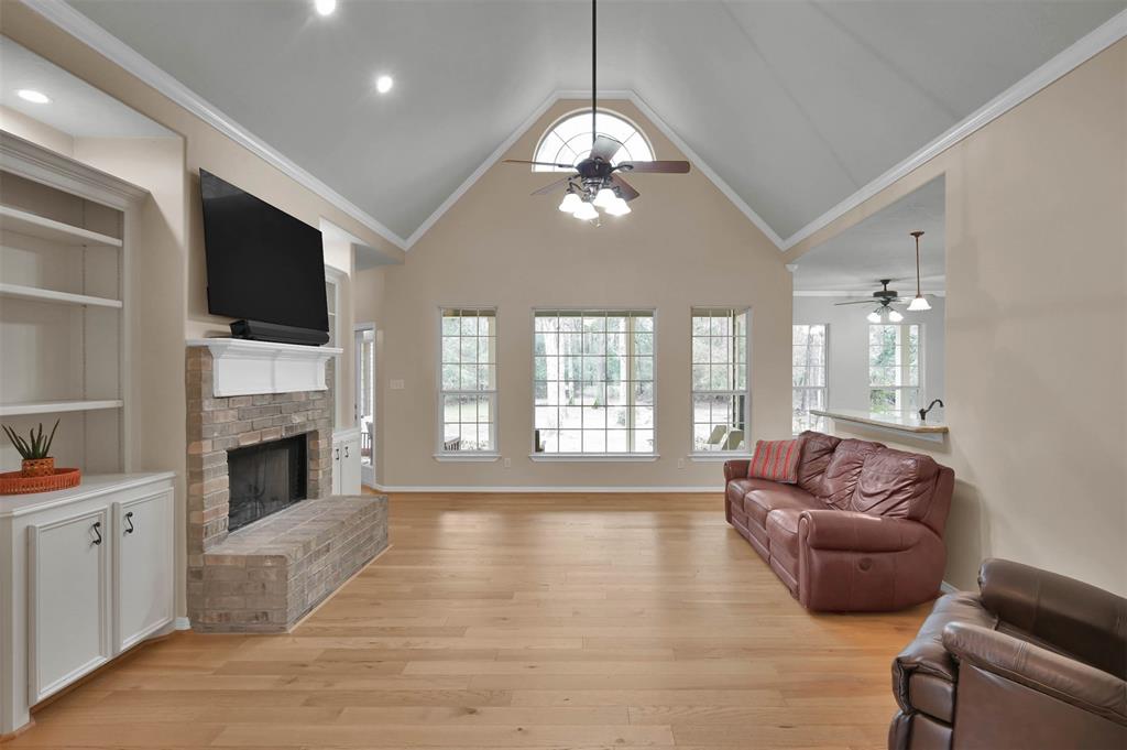 378 Skipper Lane, Montgomery, Texas image 6