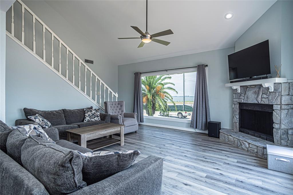 301 Commander Drive