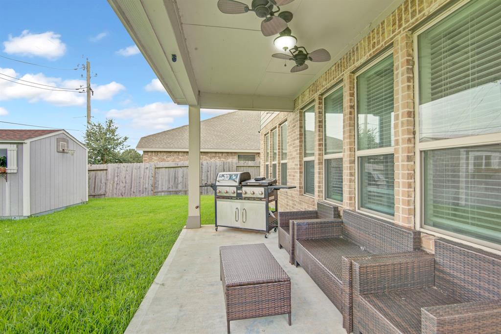 6618 Quiet Bay Court, Dickinson, Texas image 36