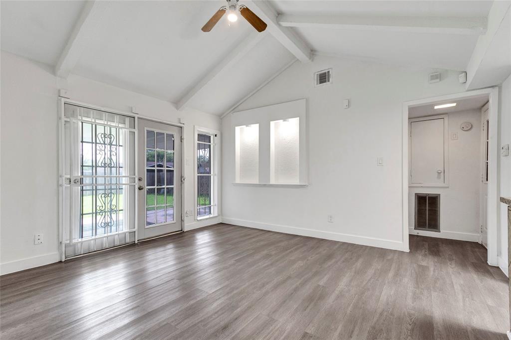 7027 Log Hollow Drive, Houston, Texas image 4