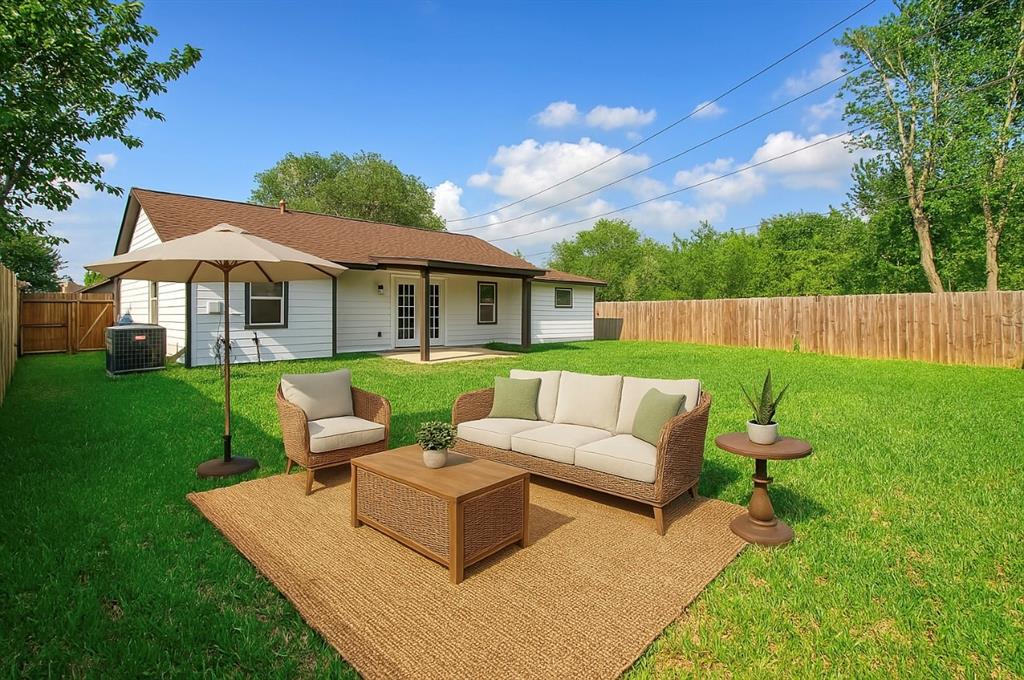 7027 Log Hollow Drive, Houston, Texas image 21