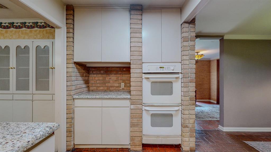 4695 Gladys Avenue, Beaumont, Texas image 25
