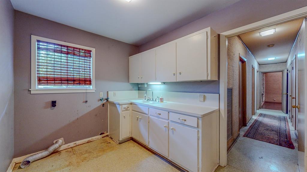 4695 Gladys Avenue, Beaumont, Texas image 46