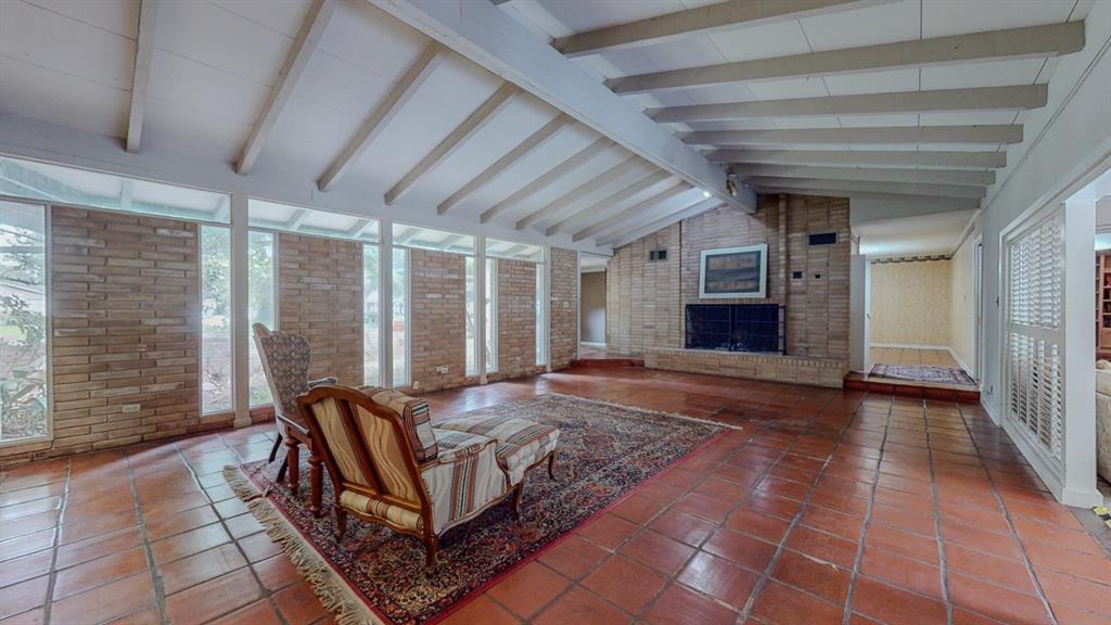 4695 Gladys Avenue, Beaumont, Texas image 7
