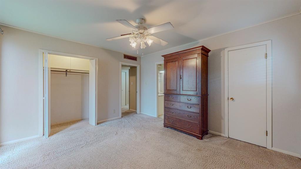 4695 Gladys Avenue, Beaumont, Texas image 35