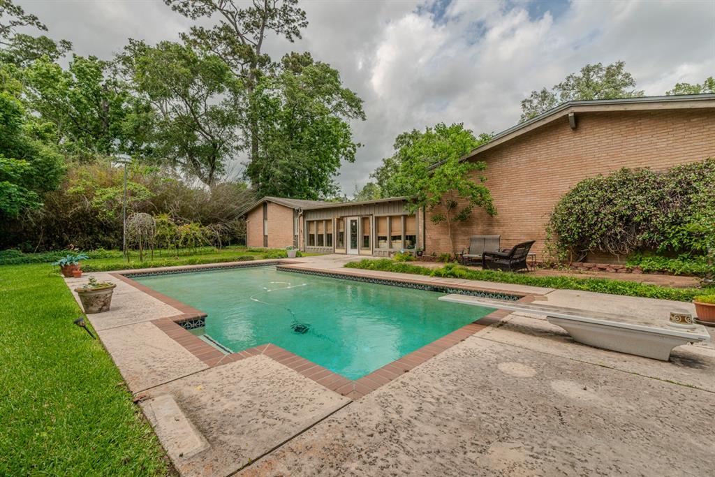 4695 Gladys Avenue, Beaumont, Texas image 50