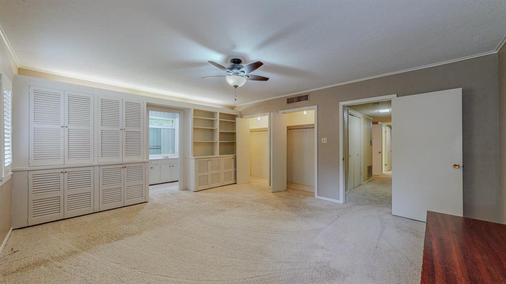 4695 Gladys Avenue, Beaumont, Texas image 31