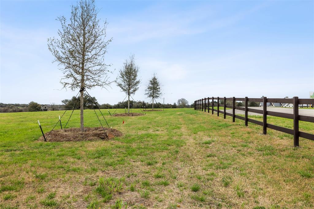 107 Astoria Ave, Round Top, Texas image 1