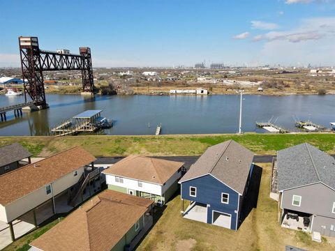 Single Family Residence in Freeport TX 610 1st Street.jpg