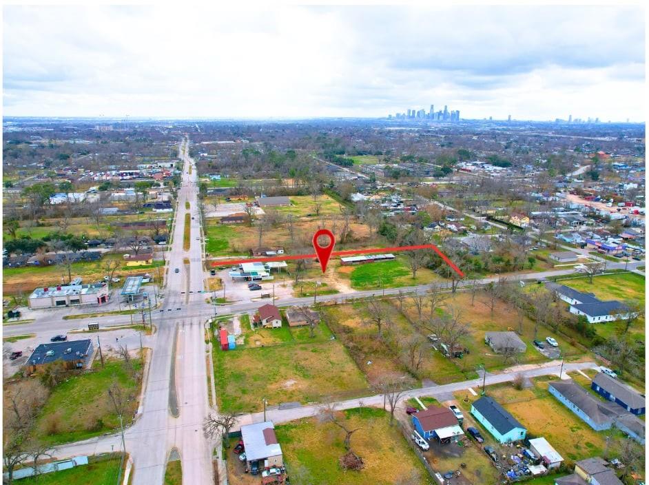 8033 Lockwood Drive, Houston, Texas image 6