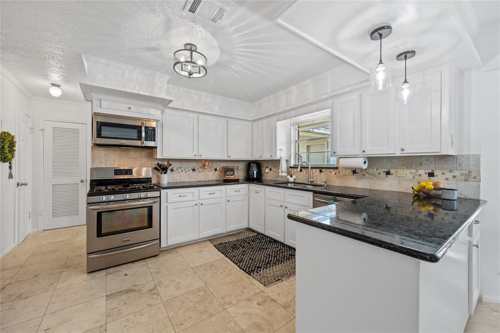 19702 Sweet Forest Lane, Humble, Texas image 12