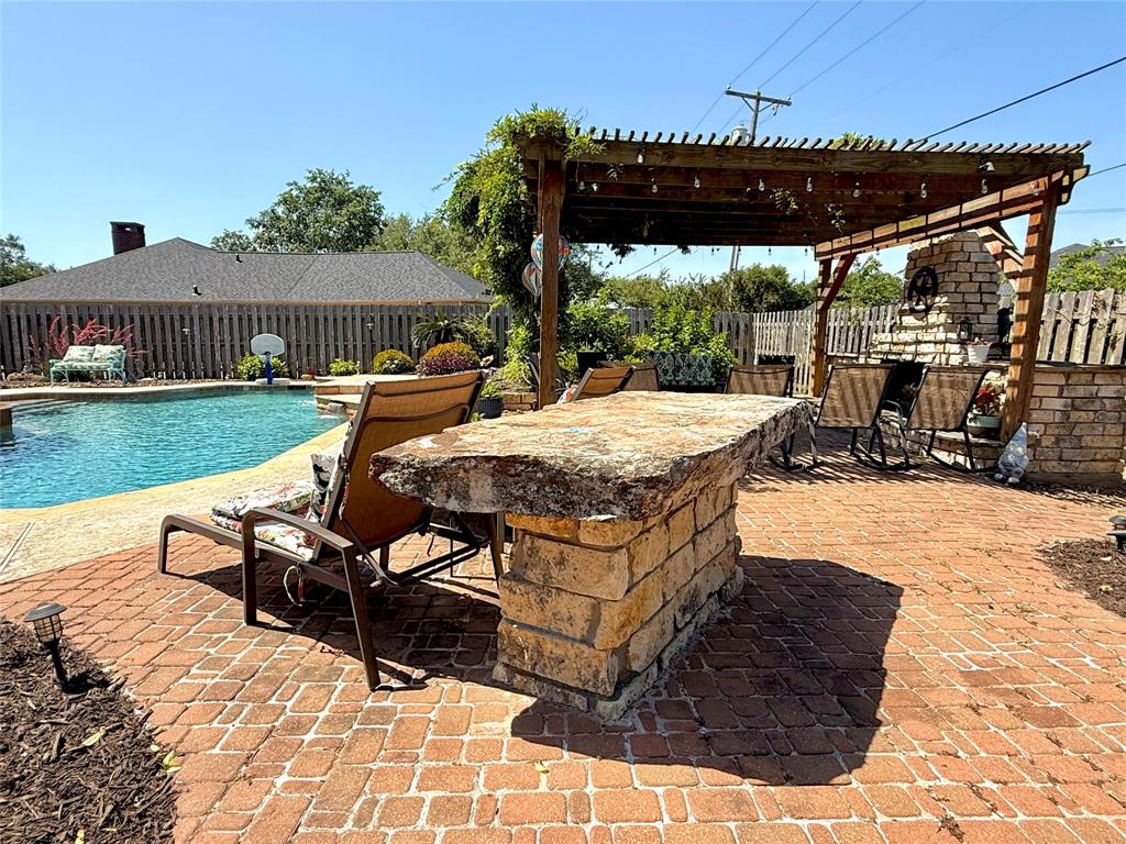 1210 Meadow Creek Drive, El Campo, Texas image 23