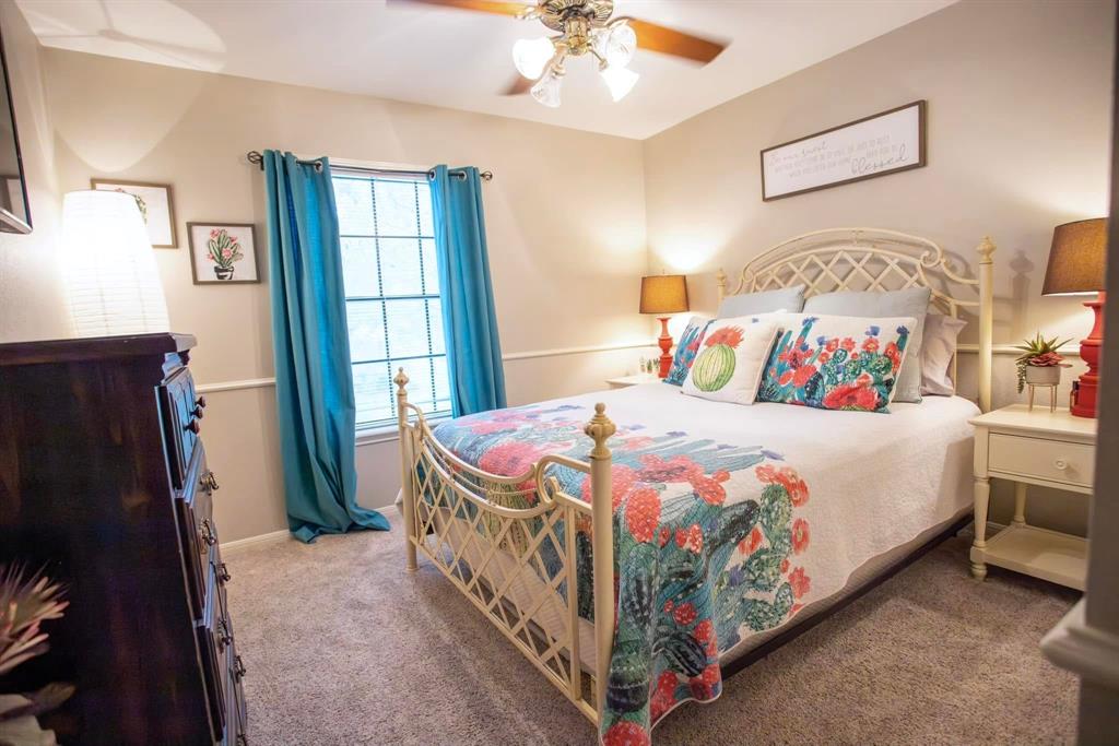1210 Meadow Creek Drive, El Campo, Texas image 13