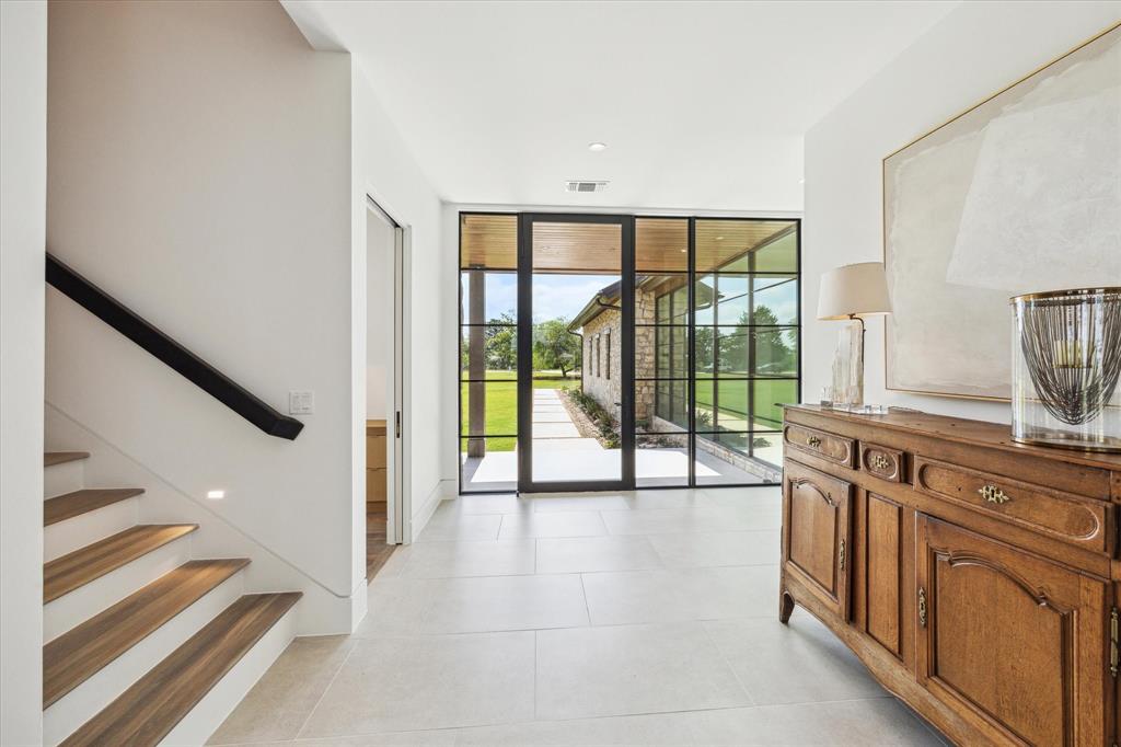102 Labrador Lane