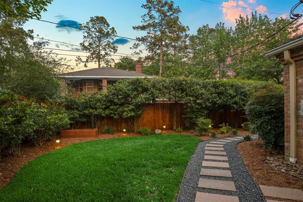 16022 Stewarts Grove Drive, Spring, Texas image 42