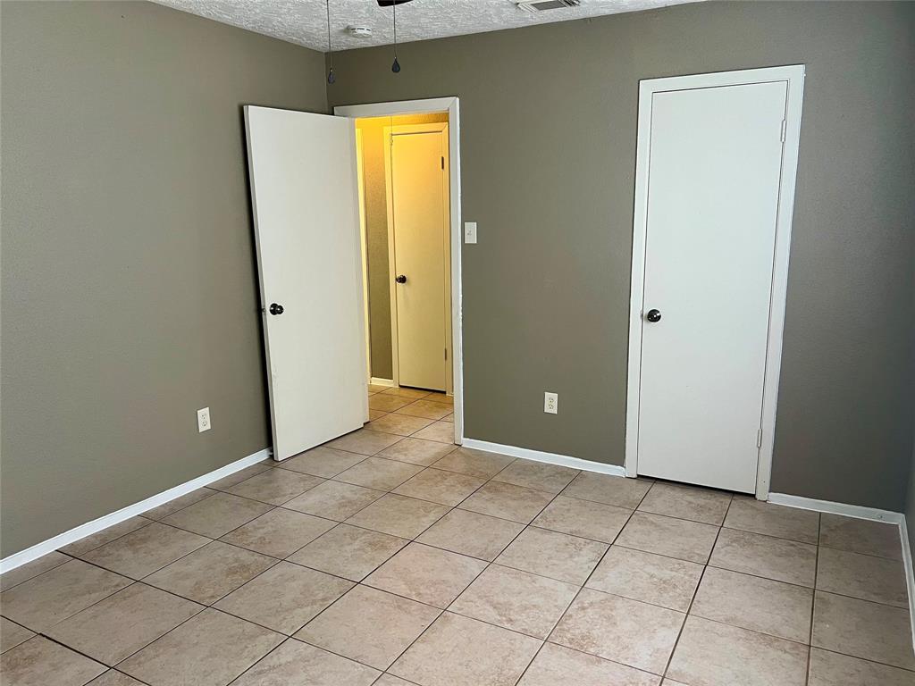 2503 Ironclad Drive, League City, Texas image 20