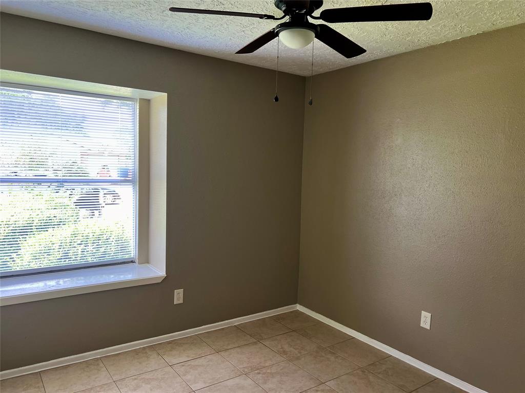 2503 Ironclad Drive, League City, Texas image 18