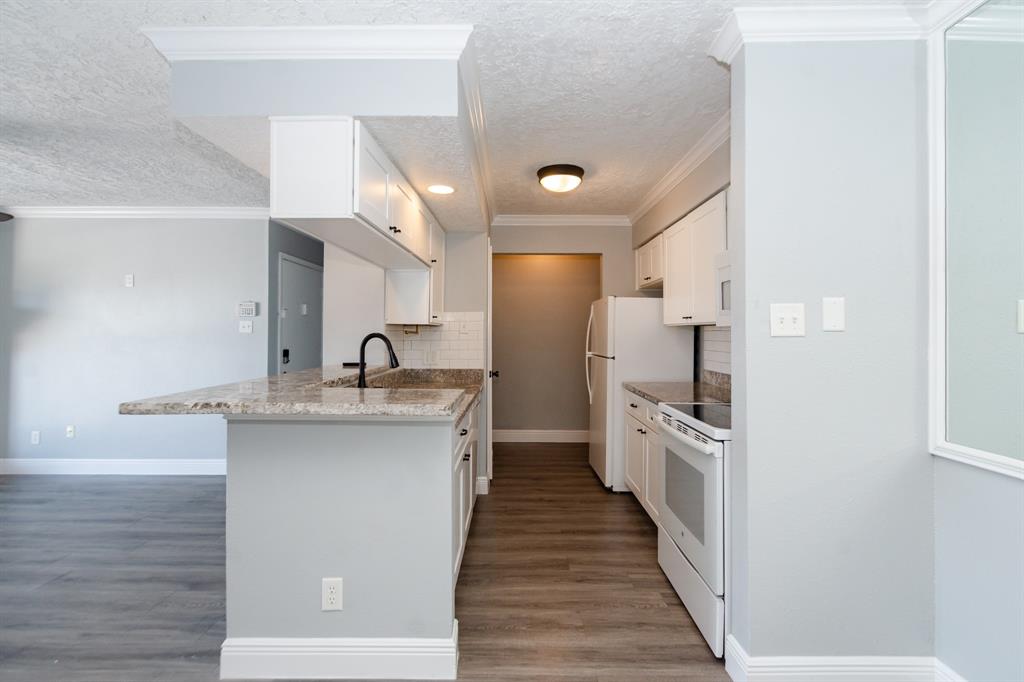 3919 Fairmont Parkway #238, Pasadena, Texas image 4