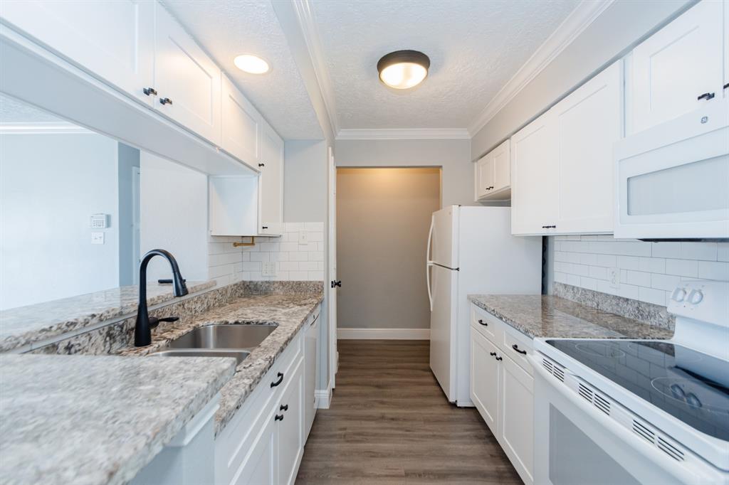 3919 Fairmont Parkway #238, Pasadena, Texas image 5