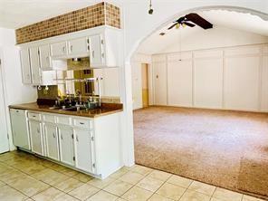 18130 Whispering Pines Dr Drive, Conroe, Texas image 2
