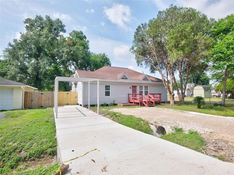 Photo of 2703 Areba Street St, Houston, TX 77091 (MLS # 80405248)
