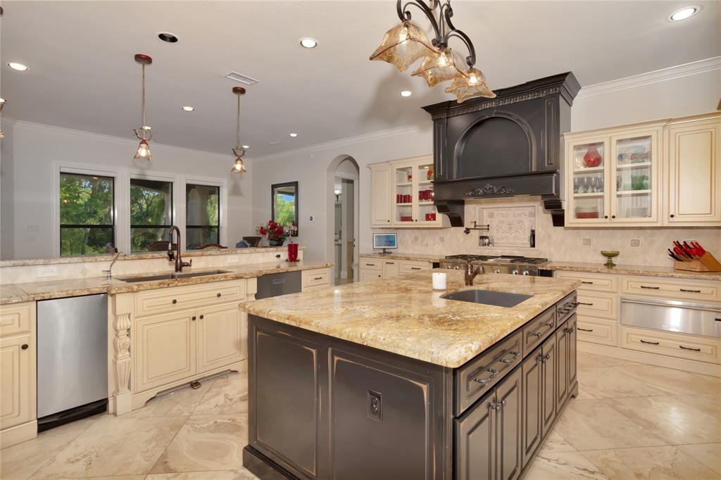 409 Hunters Lane, Friendswood, Texas image 21