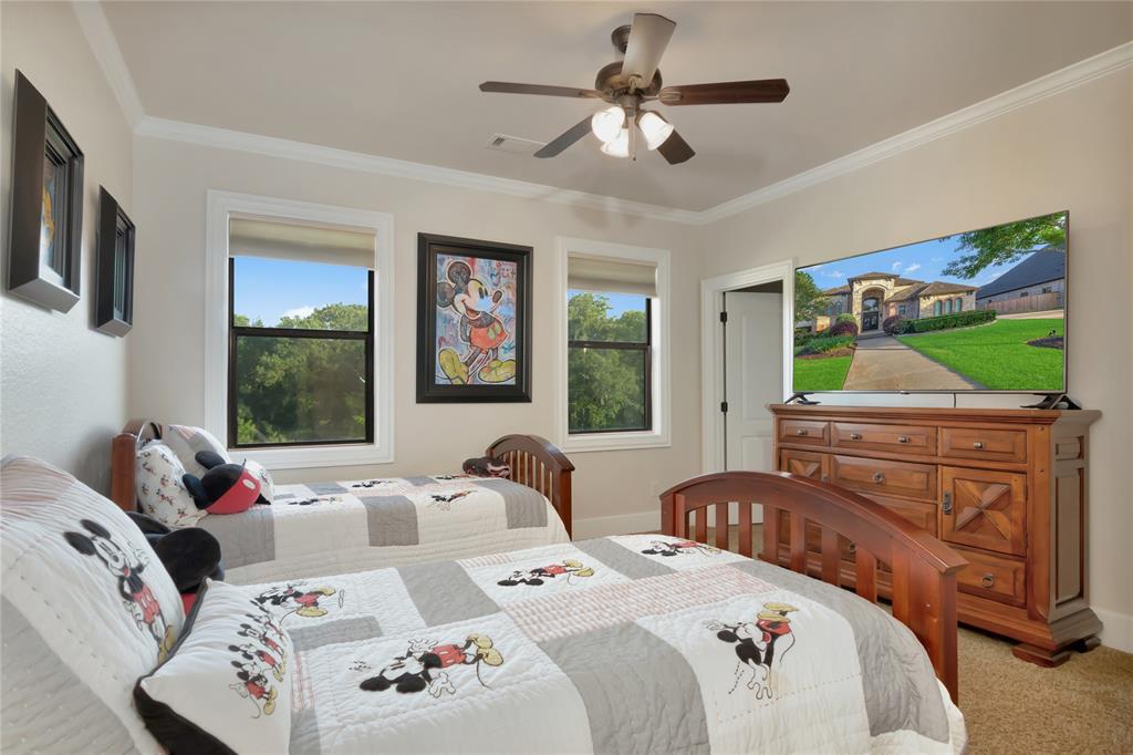 409 Hunters Lane, Friendswood, Texas image 40
