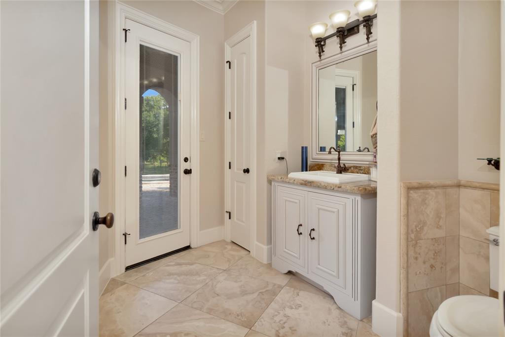 409 Hunters Lane, Friendswood, Texas image 10