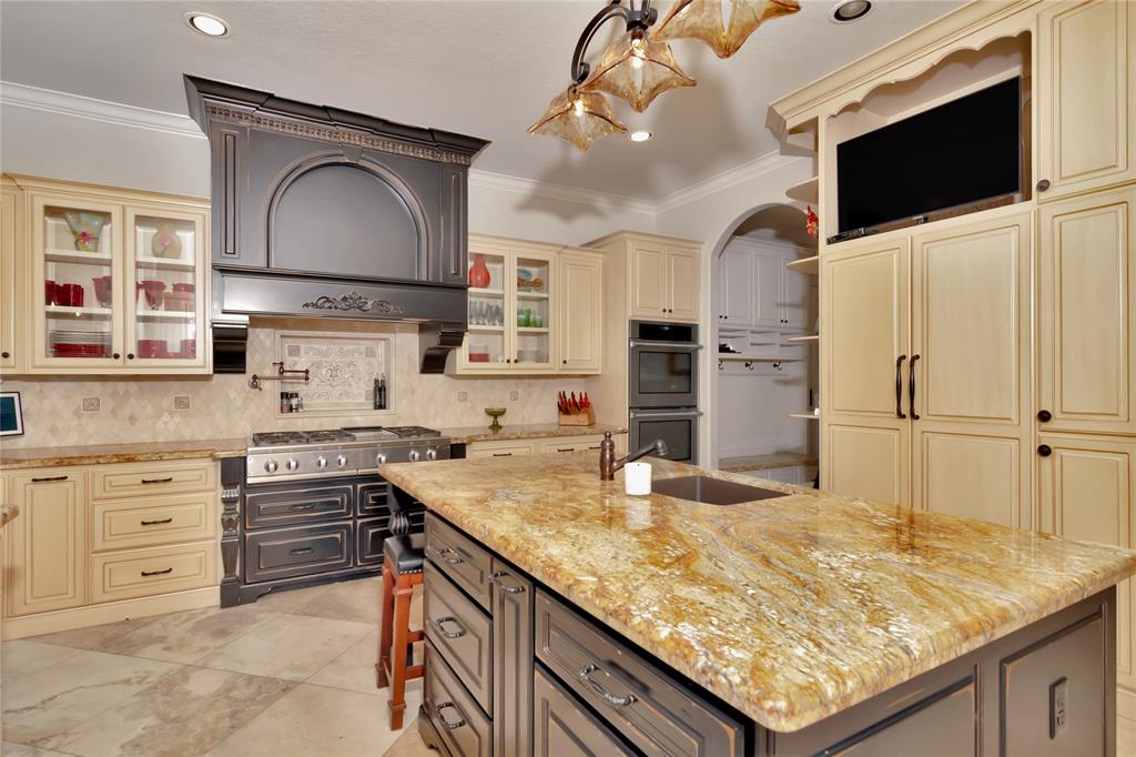 409 Hunters Lane, Friendswood, Texas image 19