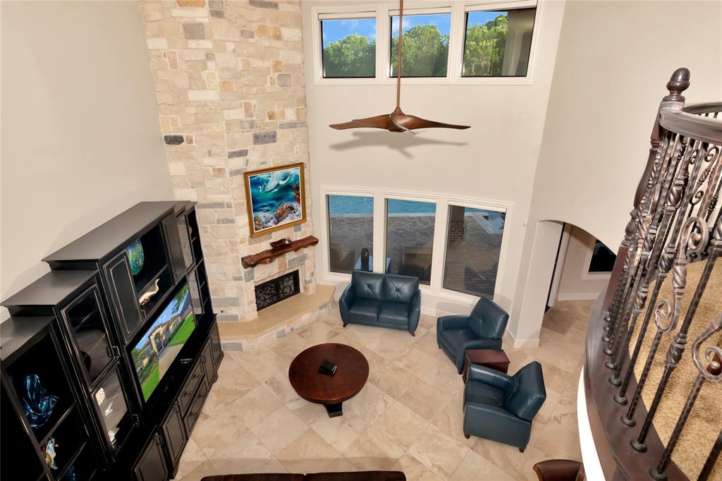 409 Hunters Lane, Friendswood, Texas image 14
