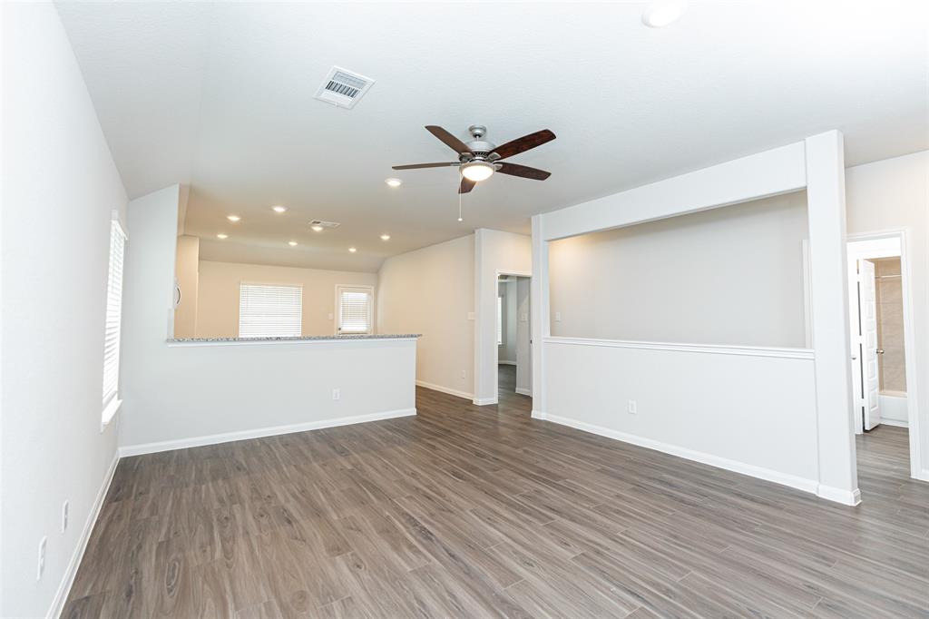 2340 Green Sturgeon Drive, Conroe, Texas image 3