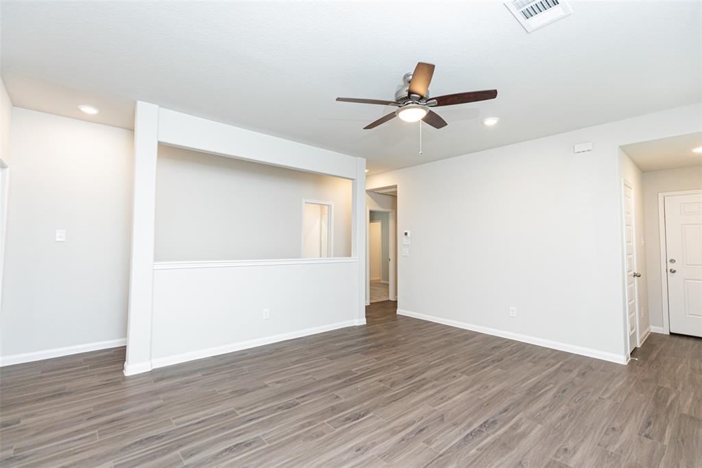 2340 Green Sturgeon Drive, Conroe, Texas image 5