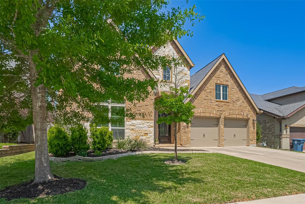 110 Deerchase Drive, Conroe, Texas image 2