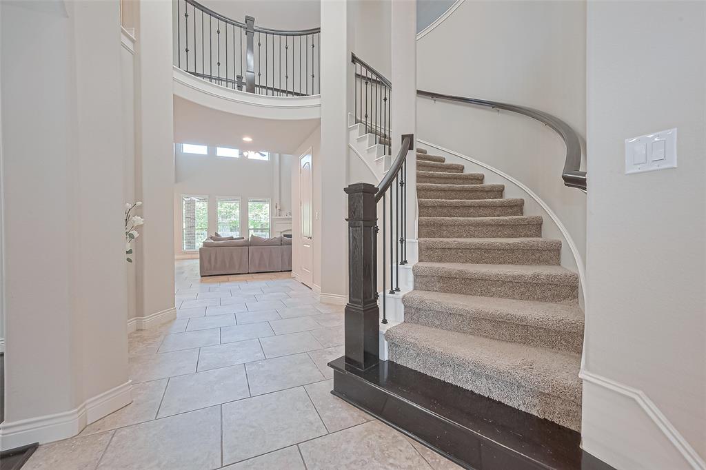110 Deerchase Drive, Conroe, Texas image 8