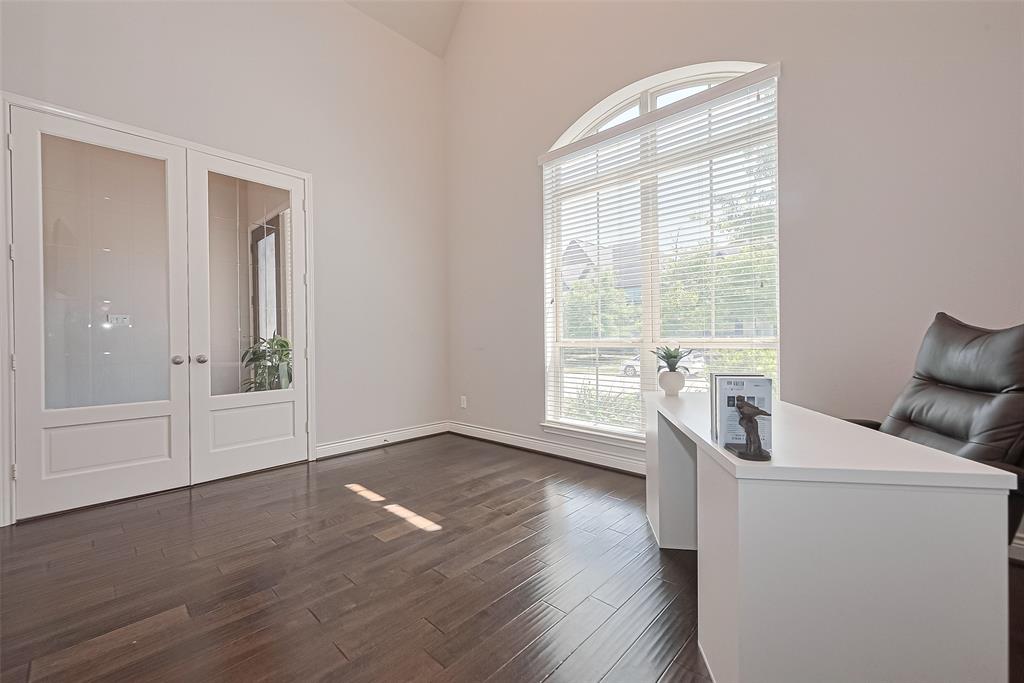 110 Deerchase Drive, Conroe, Texas image 7