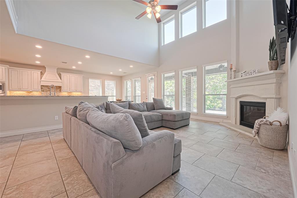 110 Deerchase Drive, Conroe, Texas image 11