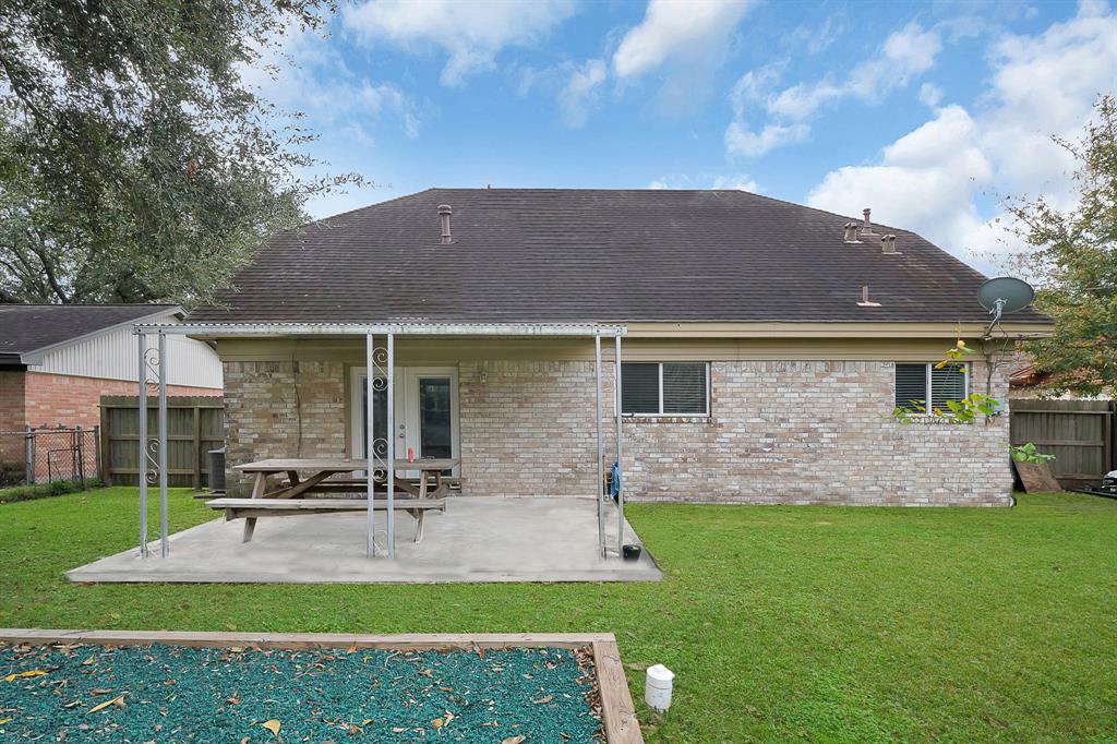 4803 Crepe Myrtle Lane, Pasadena, Texas image 16