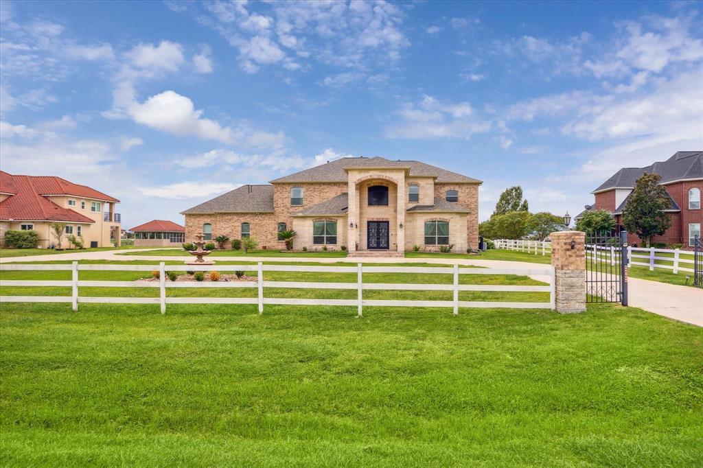 5910 Sagamore Bay Lane, Richmond, Texas image 2