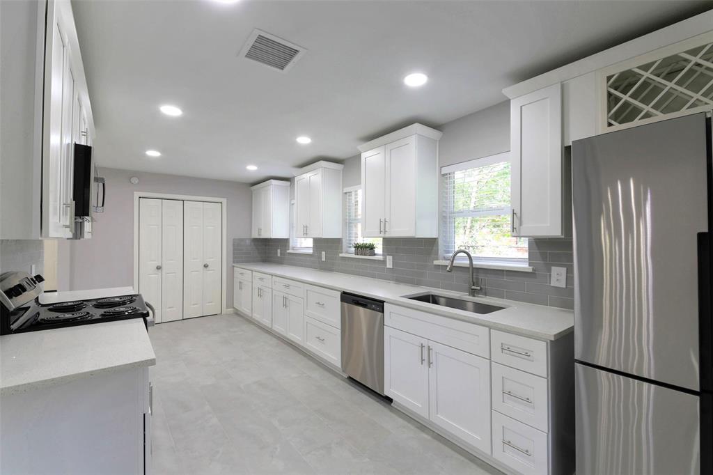 3605 Barberry Drive, Houston, Texas image 9