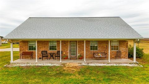 A home in Louise