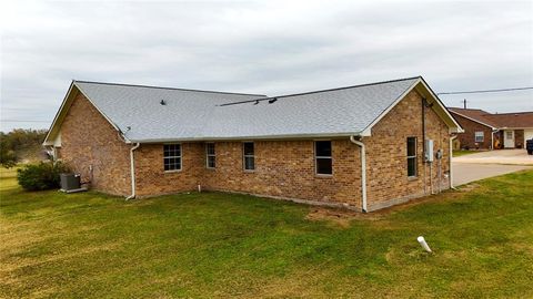 A home in Louise