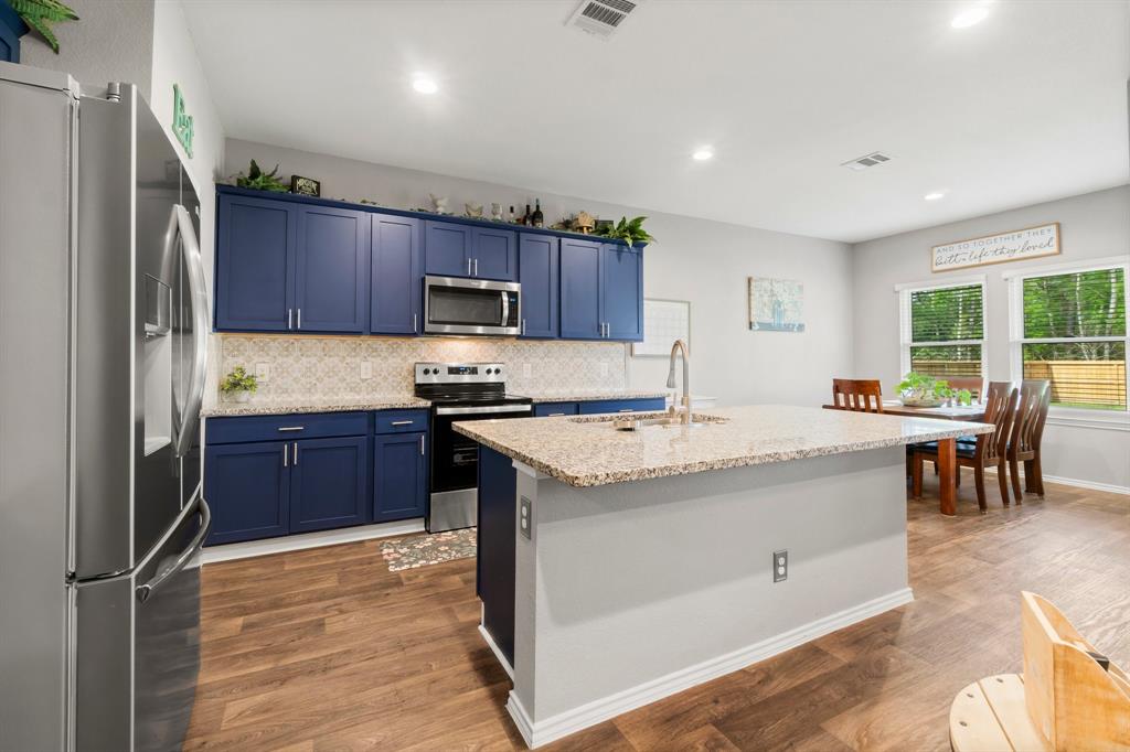 911 Forest View, New Caney, Texas image 5