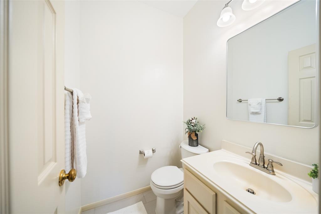 15 S Duskwood Place, The Woodlands, Texas image 12