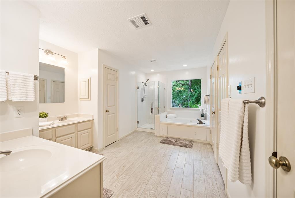 15 S Duskwood Place, The Woodlands, Texas image 26
