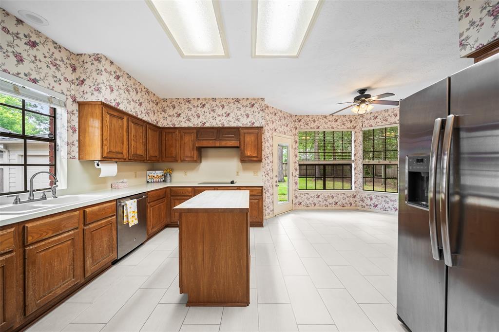 15 S Duskwood Place, The Woodlands, Texas image 13