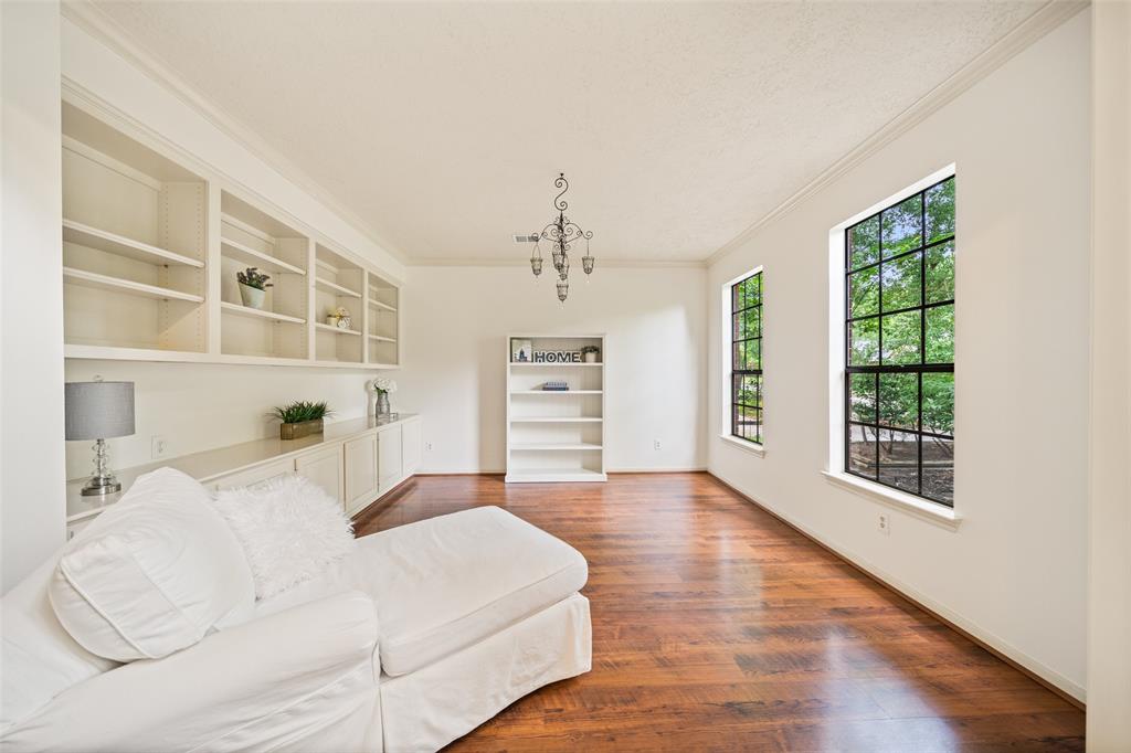 15 S Duskwood Place, The Woodlands, Texas image 7