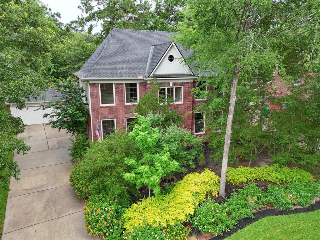 15 S Duskwood Place, The Woodlands, Texas image 2
