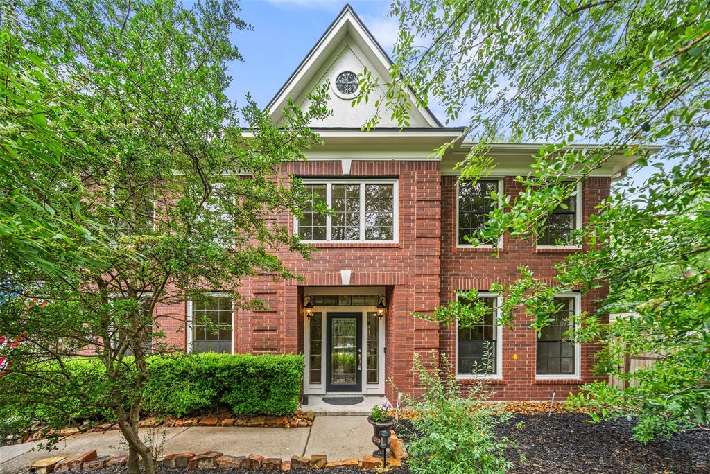 15 S Duskwood Place, The Woodlands, Texas image 1