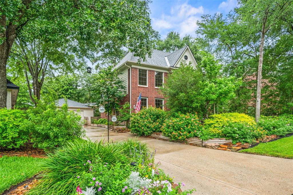 15 S Duskwood Place, The Woodlands, Texas image 3